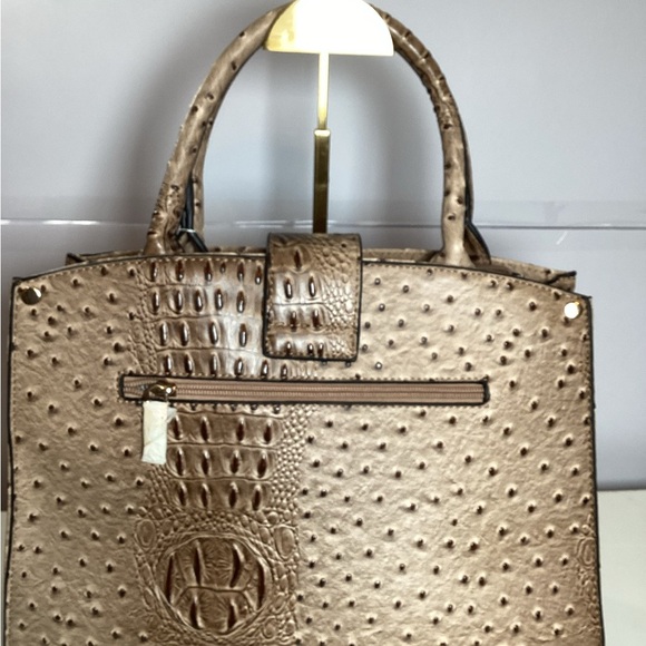 Elegant Leopard Print and Gold Satchel Set - Picture 5 of 8